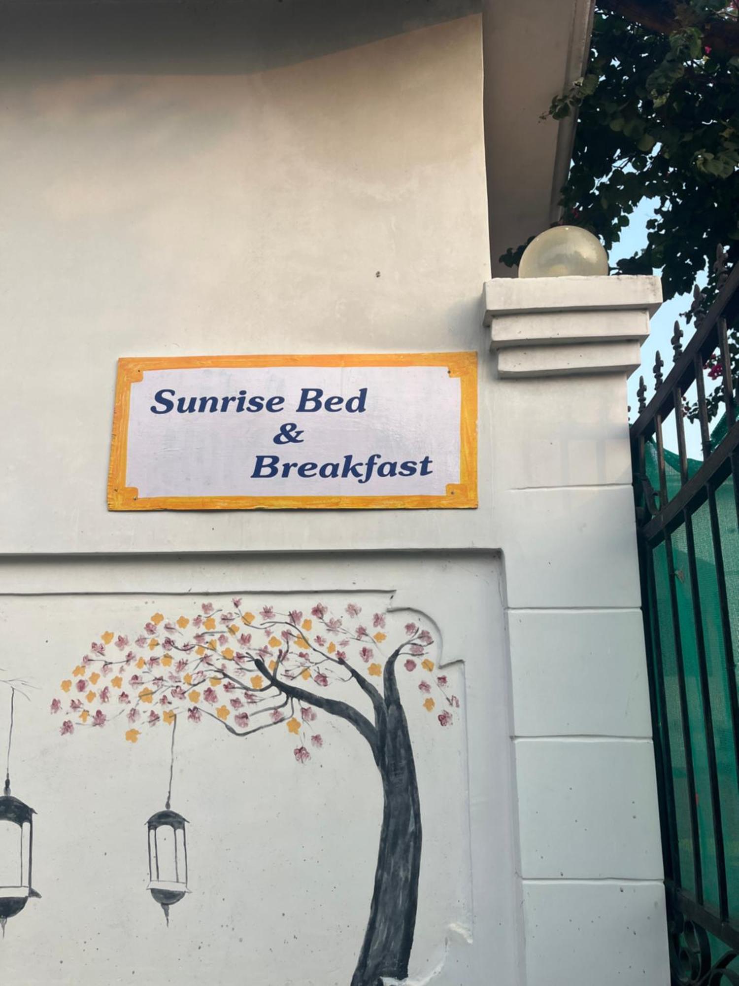 Sunrise Bed & Breakfast 카주라호 외부 사진
