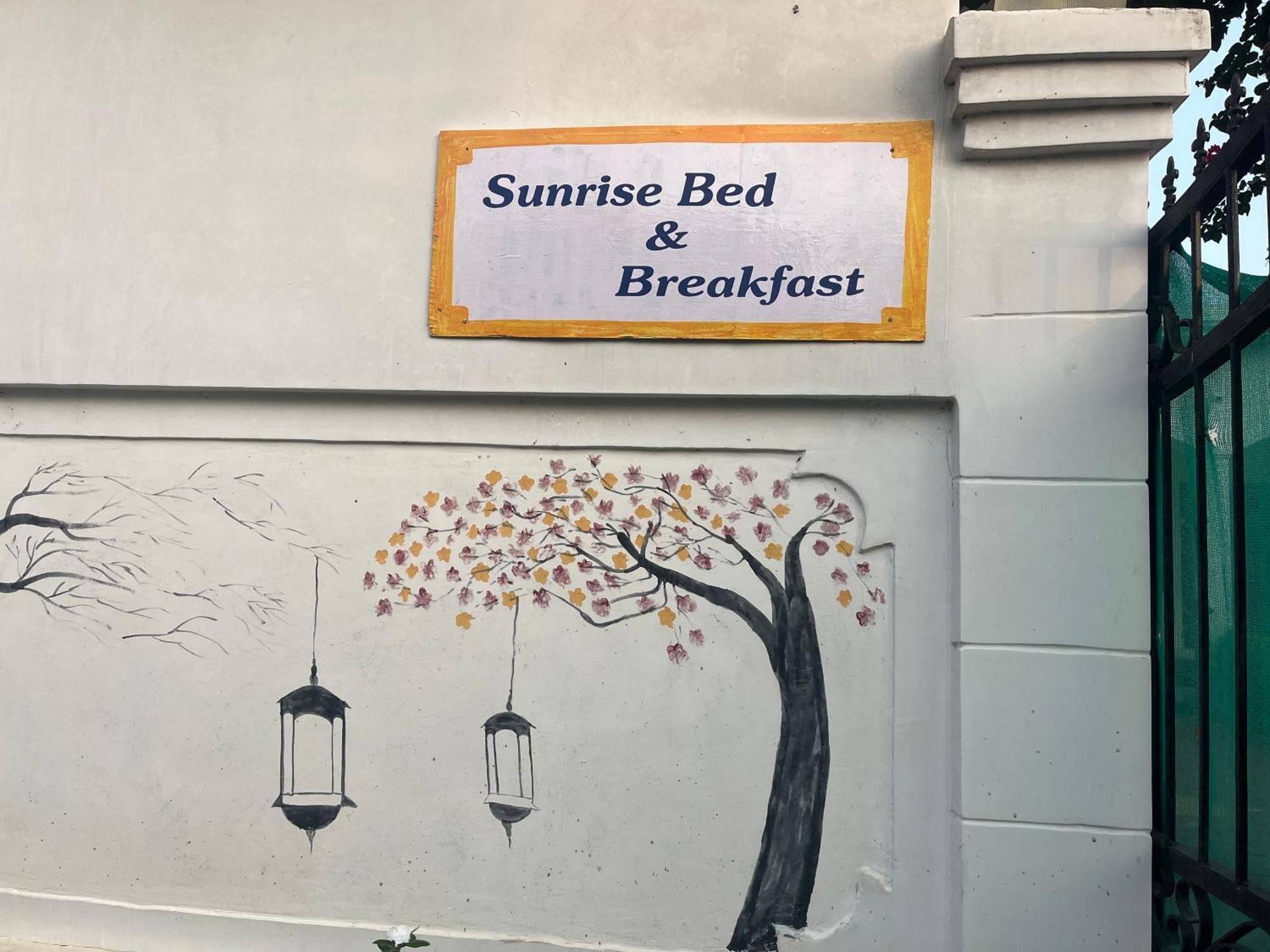 Sunrise Bed & Breakfast 카주라호 외부 사진